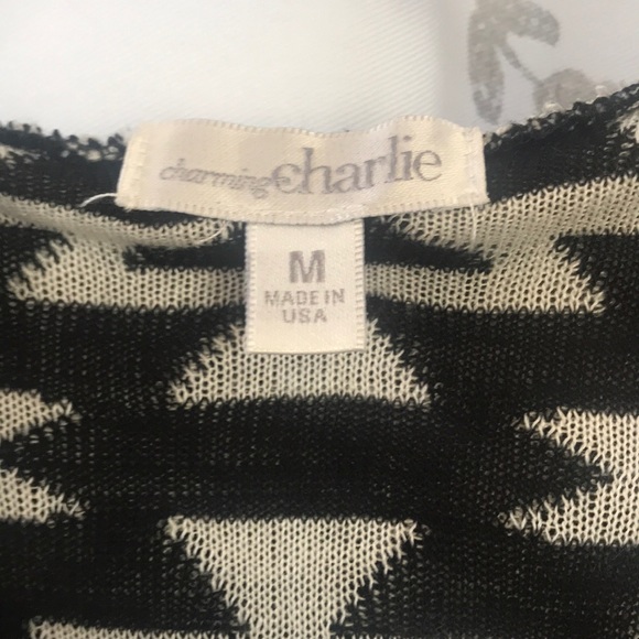 Aztec Sleeveless Cardigan - Picture 7 of 7